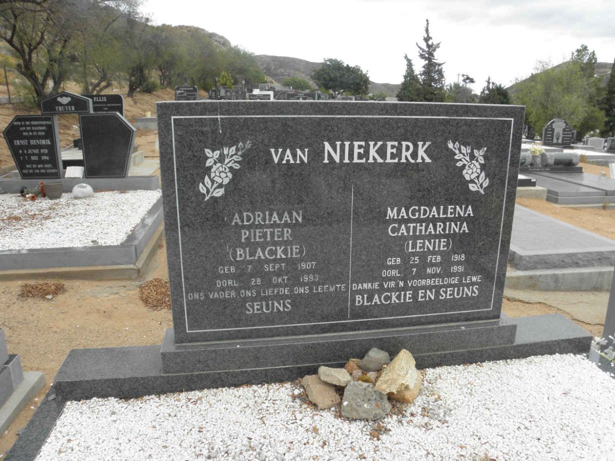 NIEKERK Adriaan Pieter, van 1907-1993 &amp; Magdalena Catharina 1918-1991