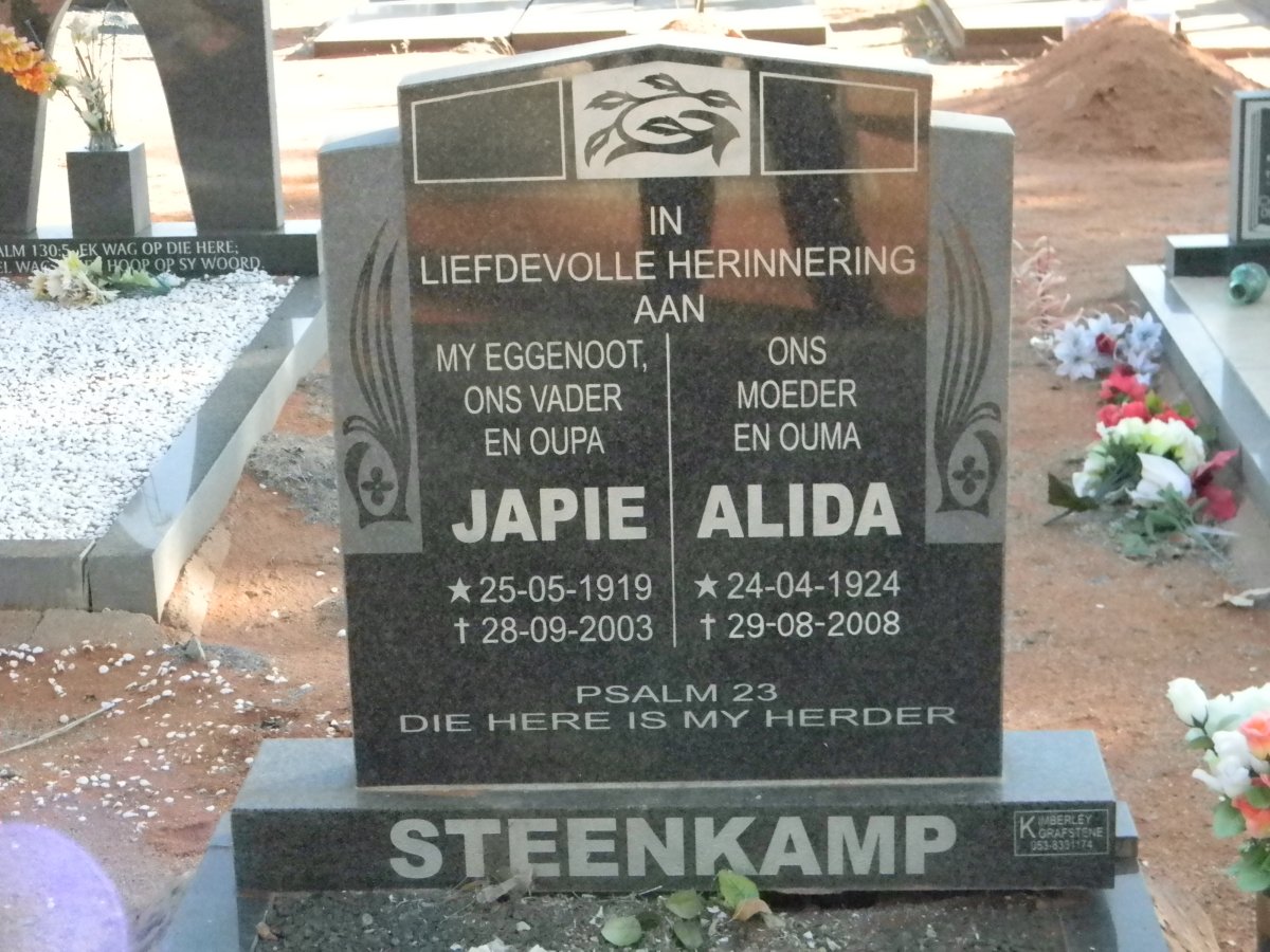 STEENKAMP Japie 1919-2003 &amp; Alida 1924-2008