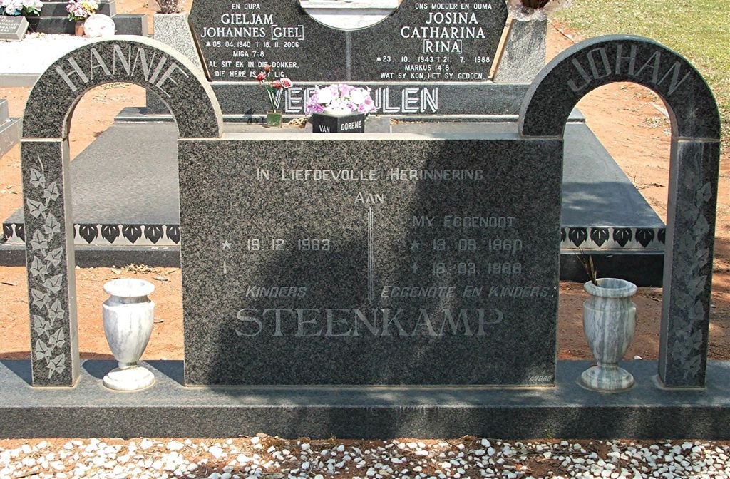STEENKAMP Johan 1960-1988 &amp; Hannie 1963-