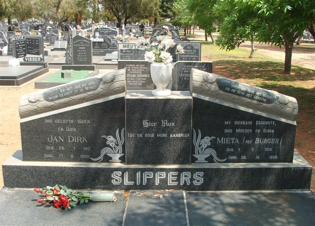 SLIPPERS Jan Dirk 1912-1988 &amp; Mieta BURGER 1918-1980