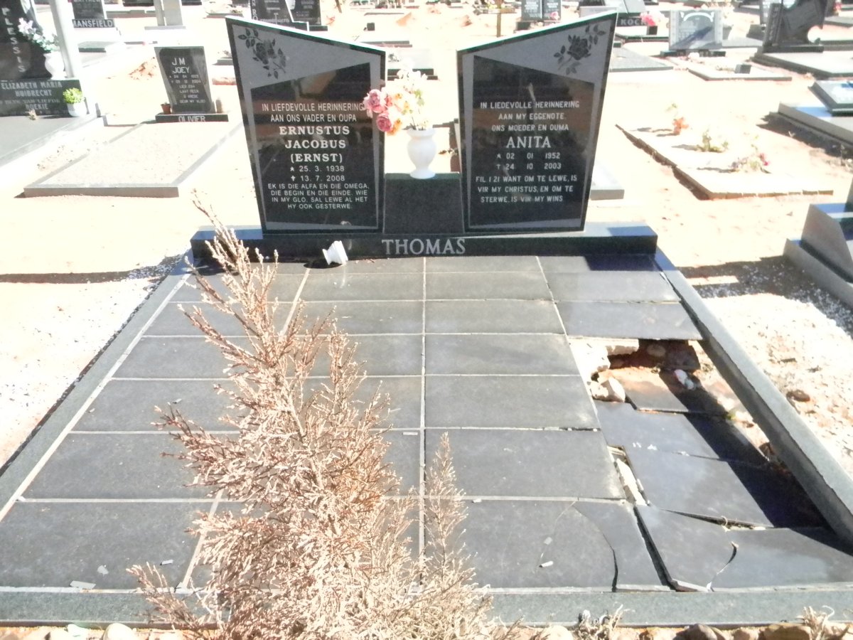 THOMAS Ernustus Jacobus 1938-2008 &amp; Anita 1952-2003