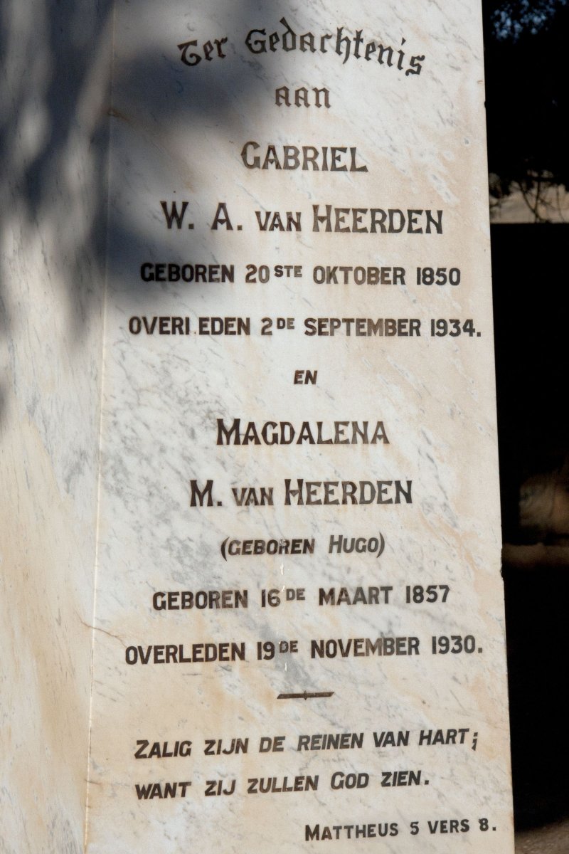 HEERDEN Gabriel W.A., van 1850-1934 &amp; Magdalena M. HUGO 1857-1930