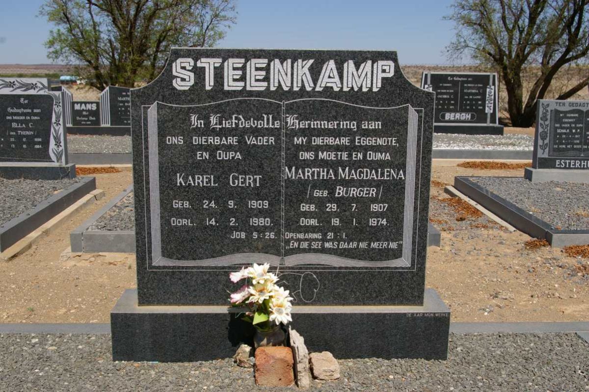 STEENKAMP Karel Gert 1908-1980 &amp; Martha Magdalena BURGER 1907-1974