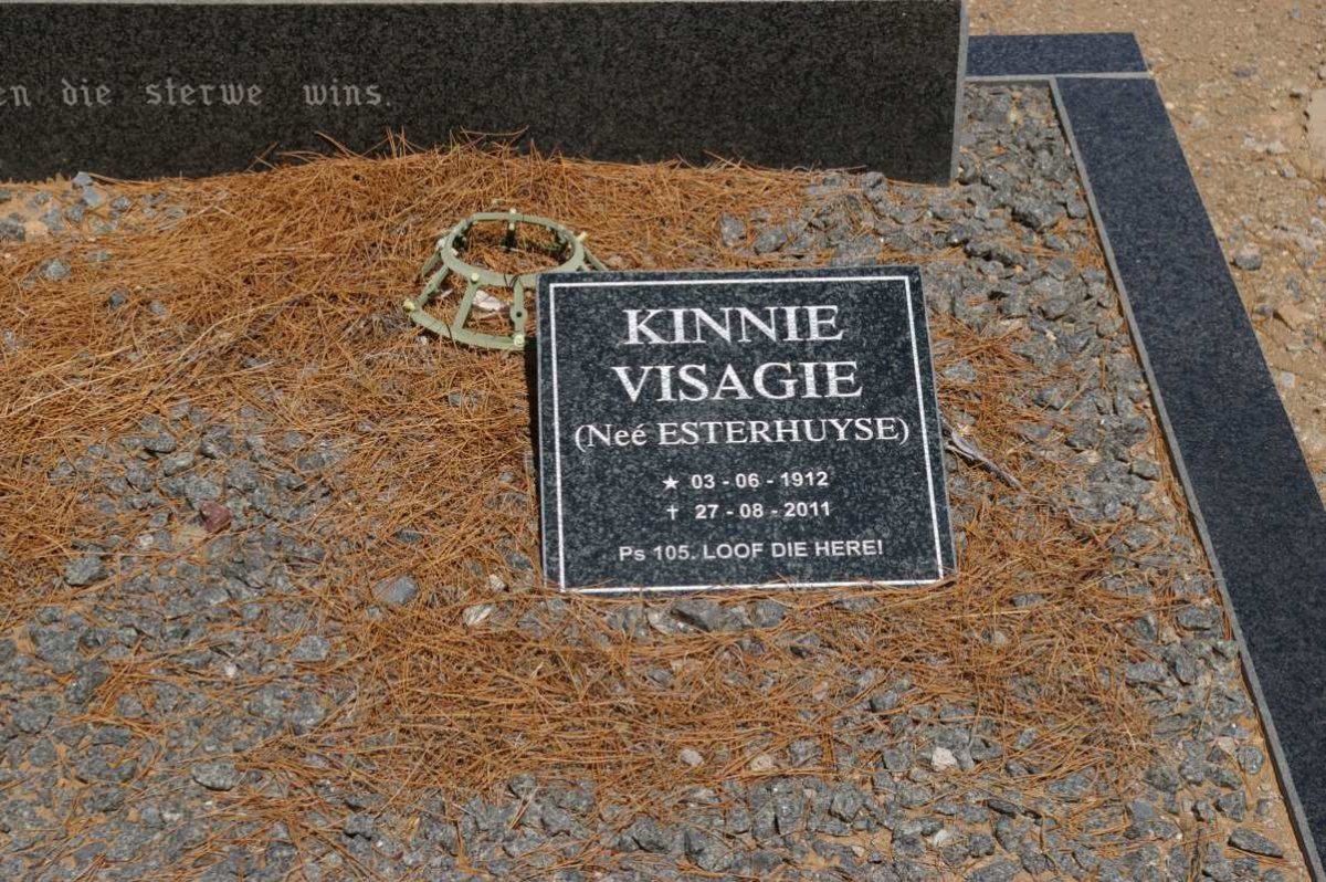 VISAGIE Kinnie nee ESTERHUYSE 1912-2011