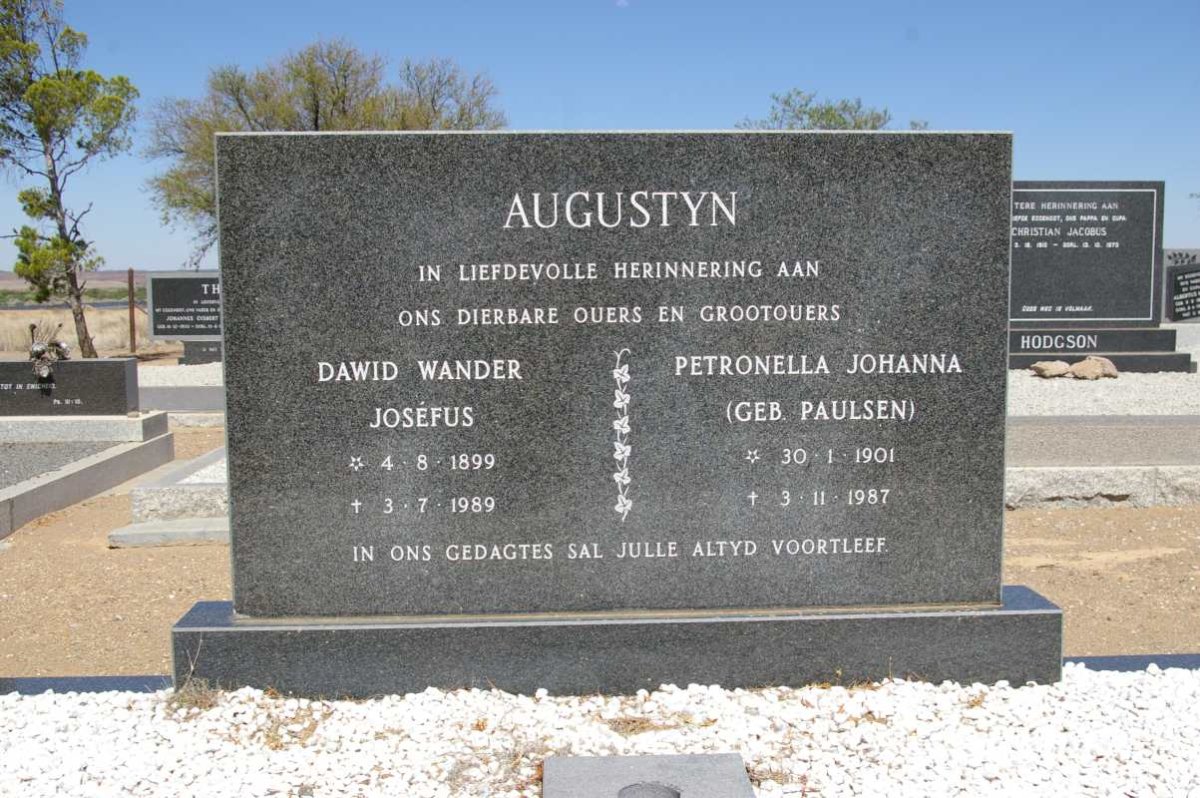 AUGUSTYN Dawid Wander Josefus 1899-1989 &amp; Petronella Johanna PAULSEN 1901-1987